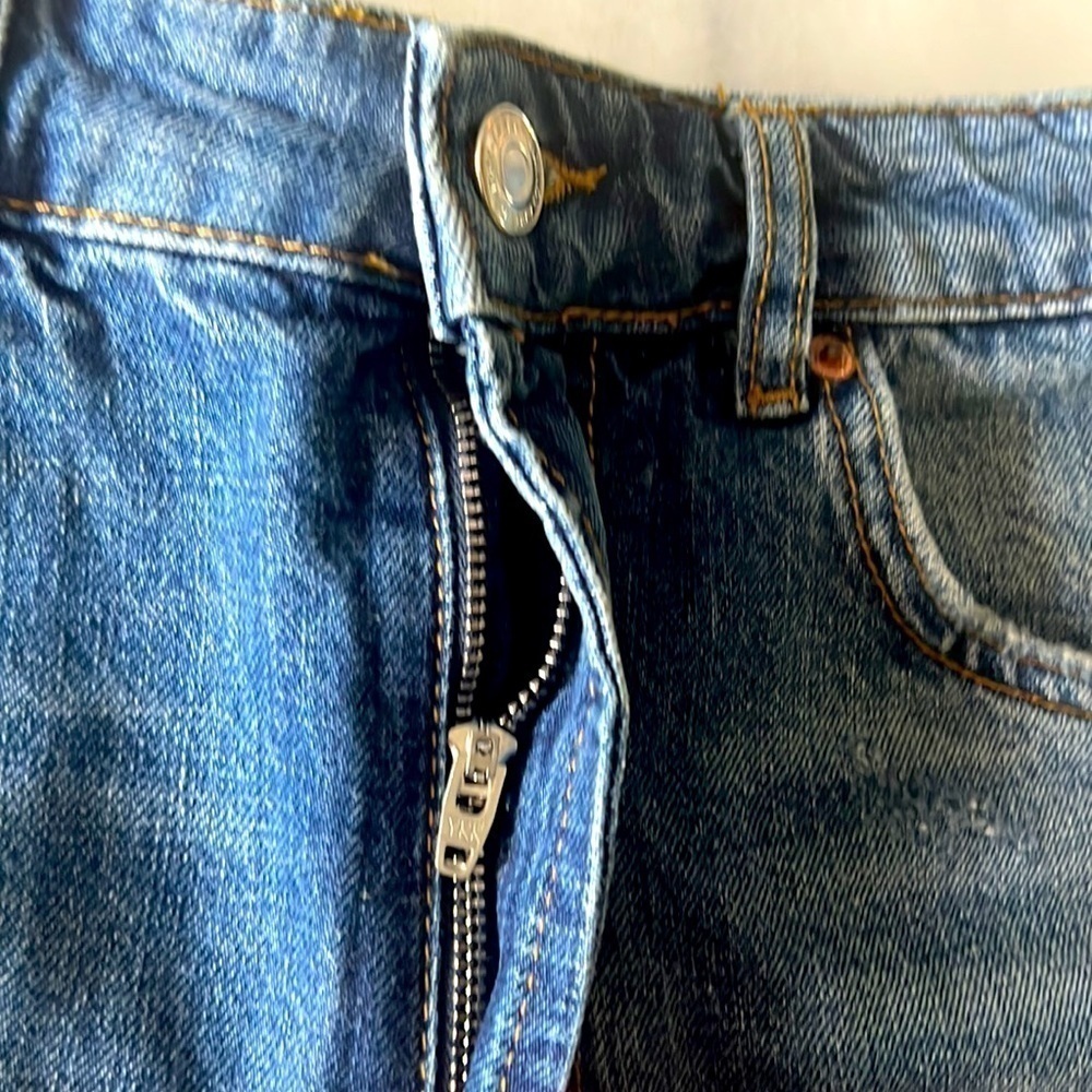 ZARA The HIGH Waist denim short - Picture 2 of 9